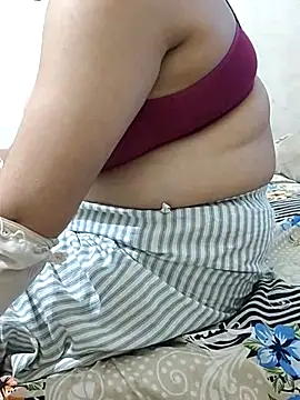 mallupriyapriya live sex cam