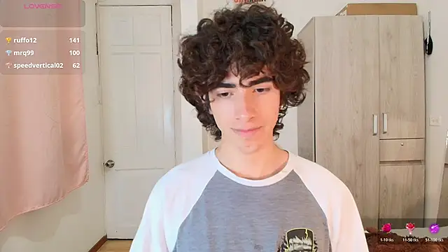 Nude_Boy18 live sex cam