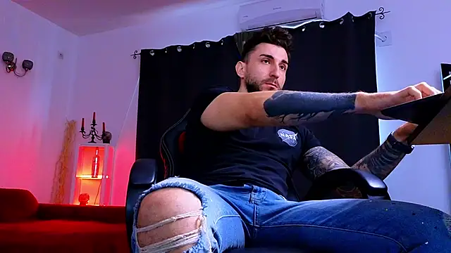 MightyAaron66's cam snapshot