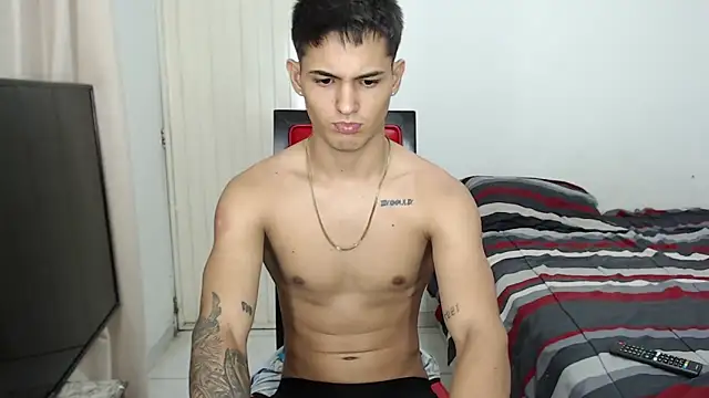 Alex_mojica live sex cam