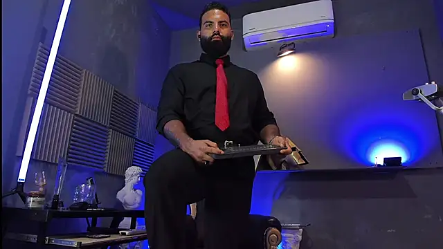 BeardAndrew live sex cam