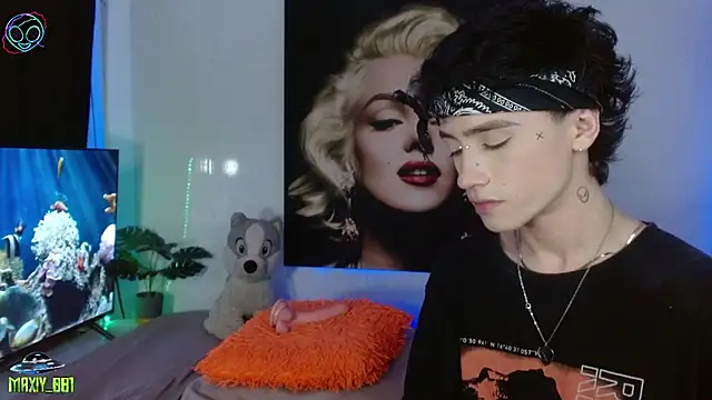 maxiy_001 live sex cam