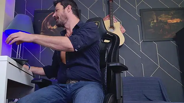 ChrisKox live sex cam