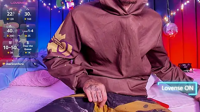 dominik_thompson777 live sex cam