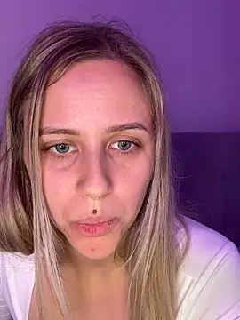 lunawolf21 live sex cam