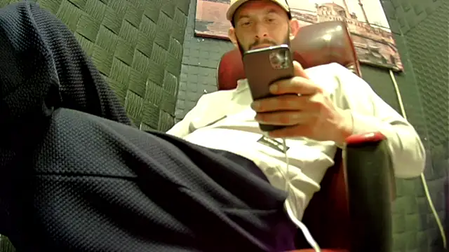 BigcockedTurk20cm live sex cam