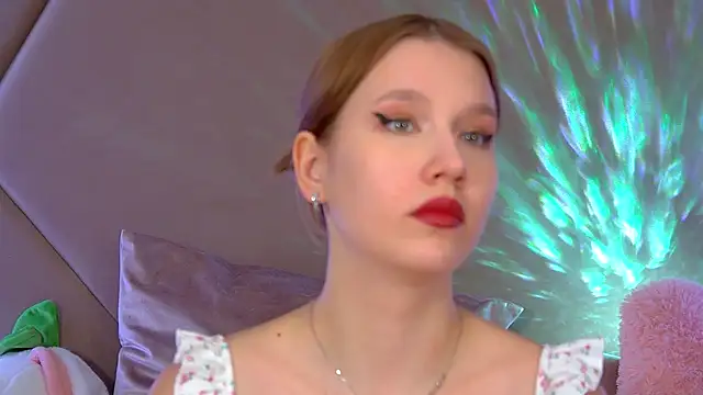 LiliLinn live sex cam