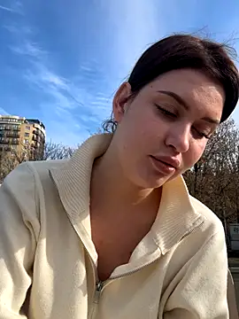 KikiWatson live sex cam