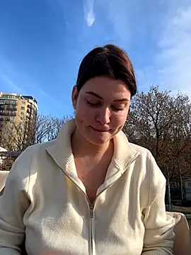 KikiWatson live sex cam