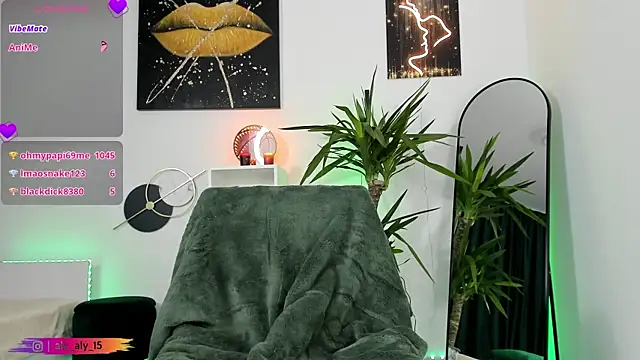 AnyssyaHot live sex cam