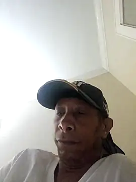 Vybezmaster live sex cam