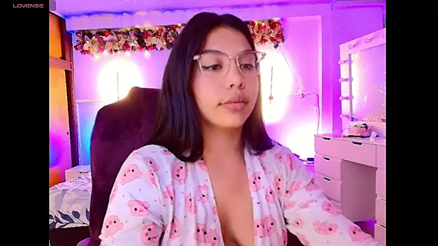 kloe28 live sex cam