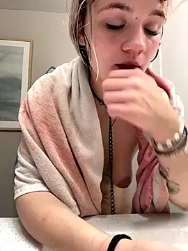 Cutiepiespanks live sex cam