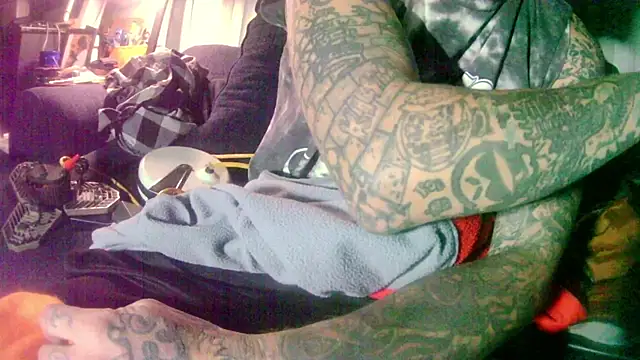 DrenchedScream5370_iml's cam snapshot