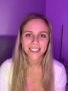 lunawolf21 live sex cam