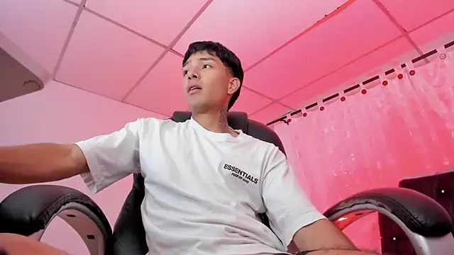 Hunteer_Boy live sex cam