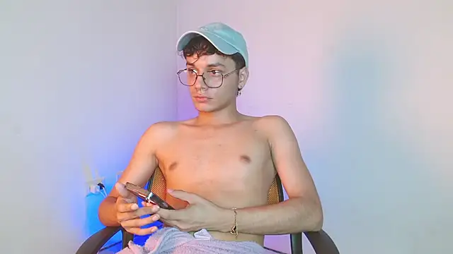 andrew_dann's cam snapshot