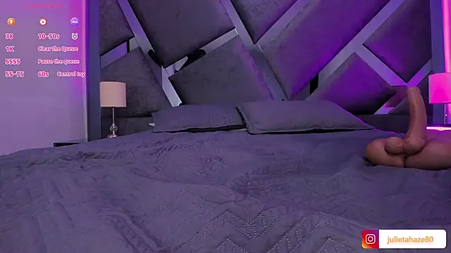 JulietaHazze live sex cam