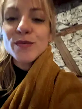 missdaisydiamond777 live sex cam