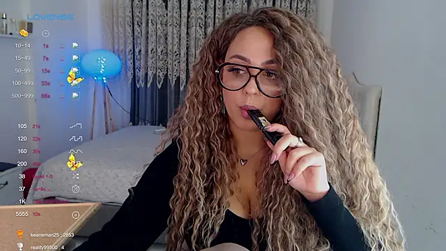 _Just_a_queen_3 live sex cam