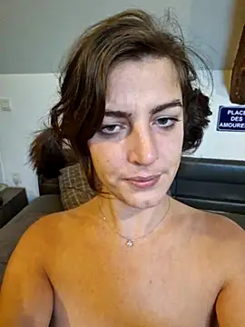 LoLa-69-X live sex cam