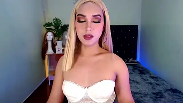 UrasianBIGcock696 live sex cam