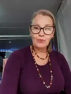 irinamaux live sex cam