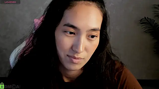 FlirtyAura live sex cam