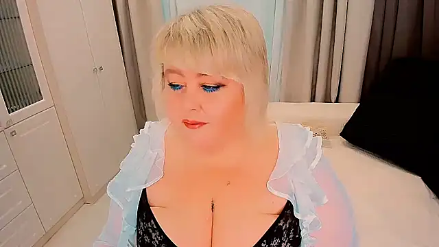 BIGTITSBBW's Stripchat show and profile