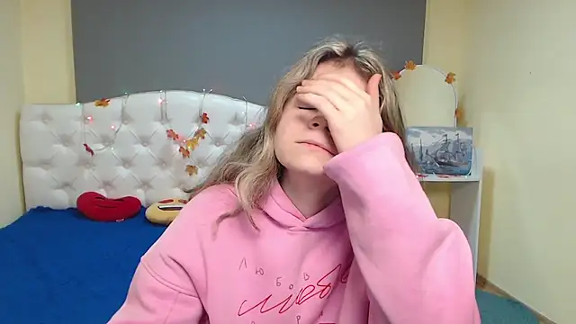 TinaRedly live sex cam