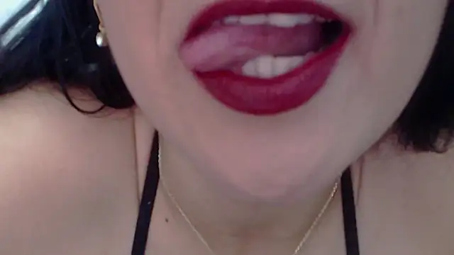 Aileendarkhot live sex cam