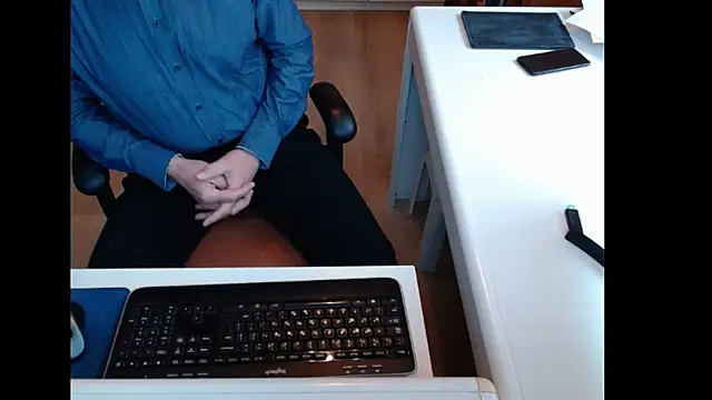 dutchpornking's cam snapshot