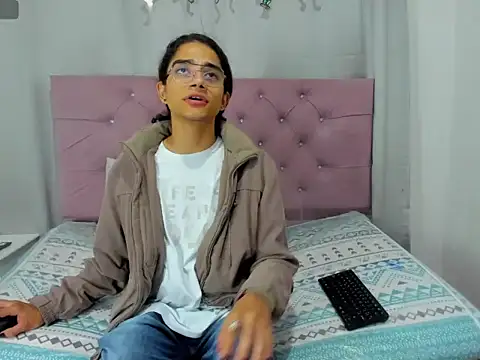 EthanBlackwoodd's cam snapshot