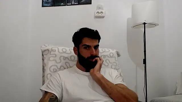 Verycutex's cam snapshot