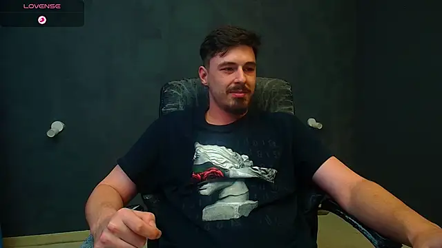 EnzoRace live sex cam