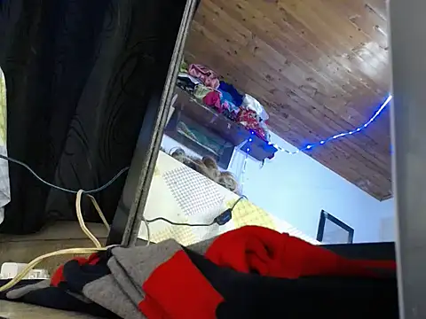 sashastarfire live sex cam