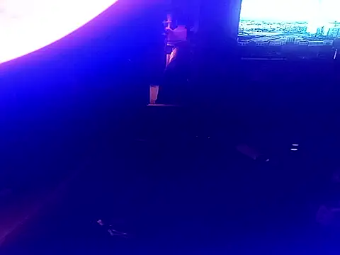 j_hollywood91's cam snapshot