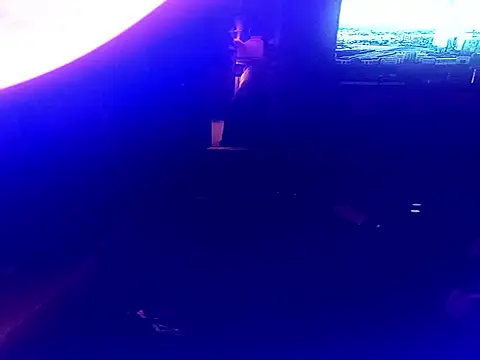 j_hollywood91's cam snapshot