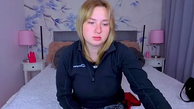 Sweetie_kitty1 live sex cam