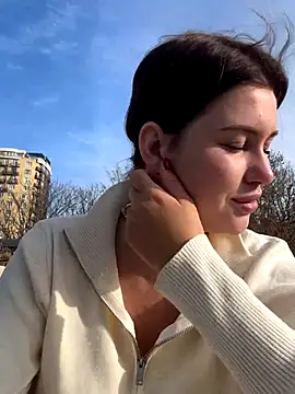 KikiWatson live sex cam