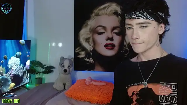 maxiy_001 live sex cam