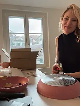 missdaisydiamond777 live sex cam