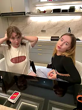 Nura_n_Sarah live sex cam