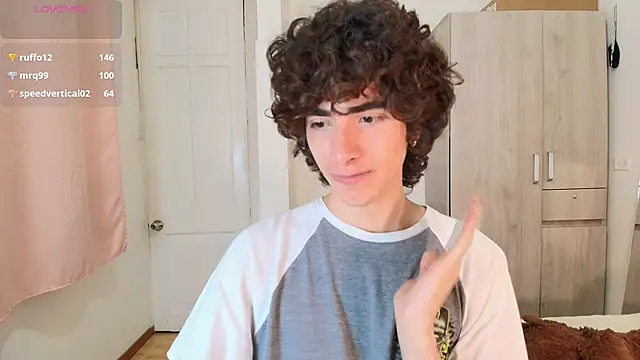 Nude_Boy18 live sex cam