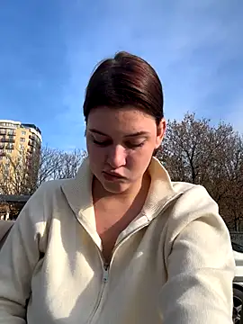 KikiWatson live sex cam