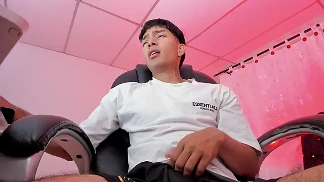 Hunteer_Boy live sex cam