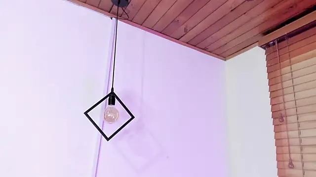 GENNESIS_LOVE's Stripchat show and profile