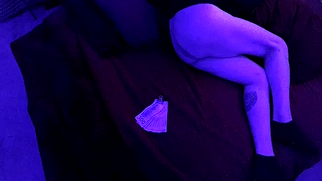 Time2playN303party's Stripchat show and profile