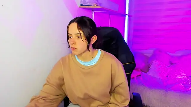 Emily_Lindey live sex cam