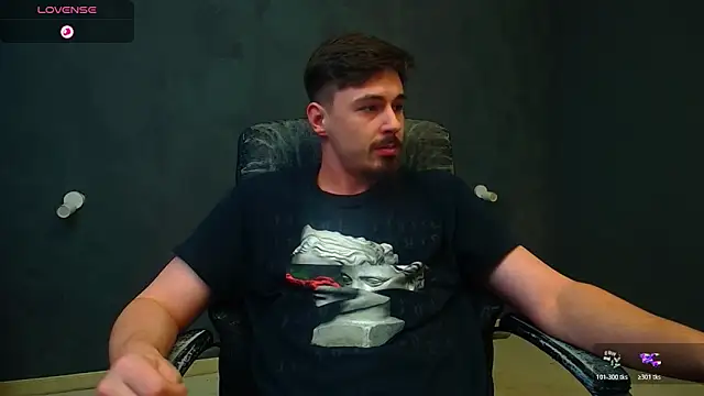 EnzoRace live sex cam